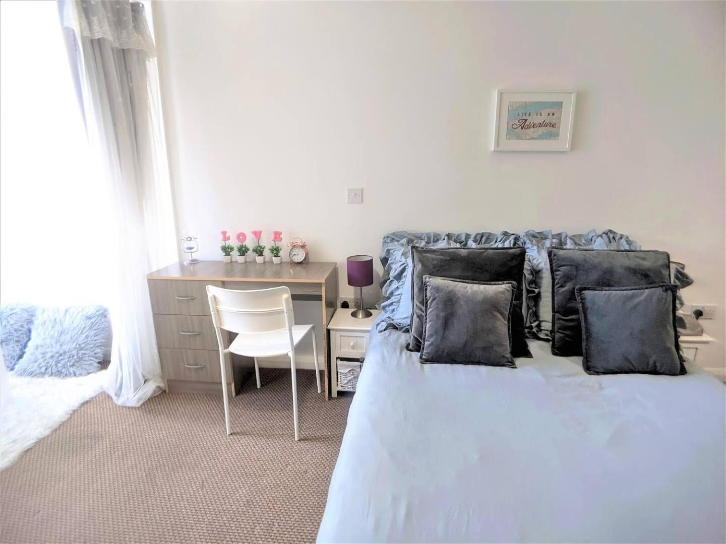 Lovely Guest Rooms In City Centre Liverpool Exterior foto